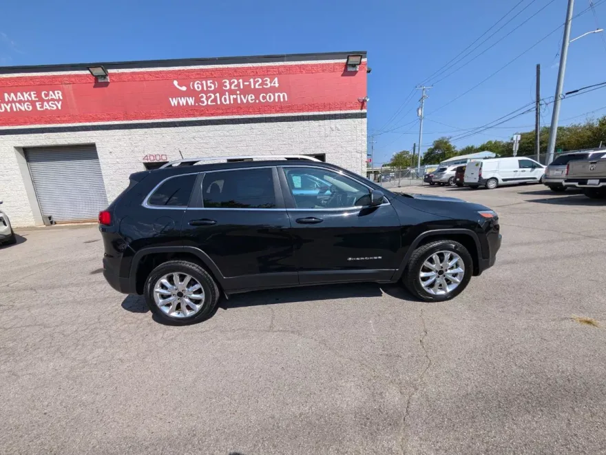 2017 Jeep Cherokee Limited photo 1