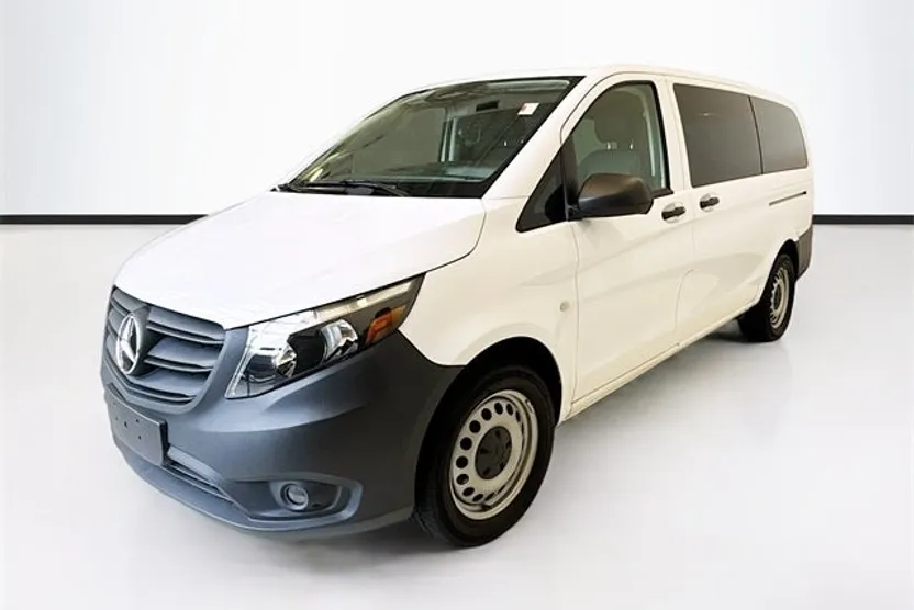 2023 Mercedes Benz Metris Passenger photo 1