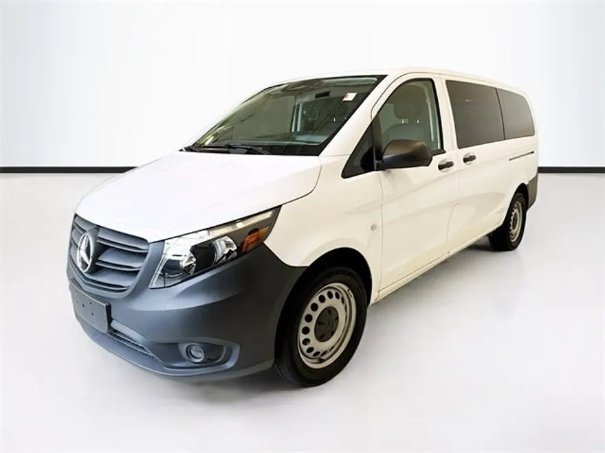 2023 Mercedes Benz Metris Passenger photo 1