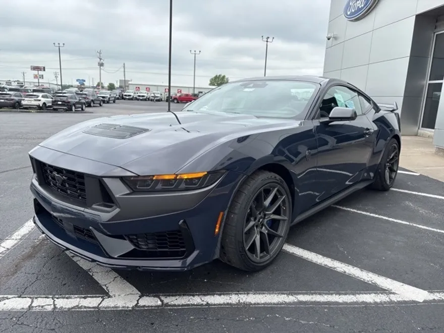 2025 Ford Mustang Dark Horse Premium photo 1