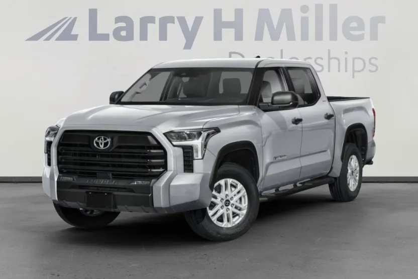 2025 Toyota Tundra SR5 CrewMax photo 1