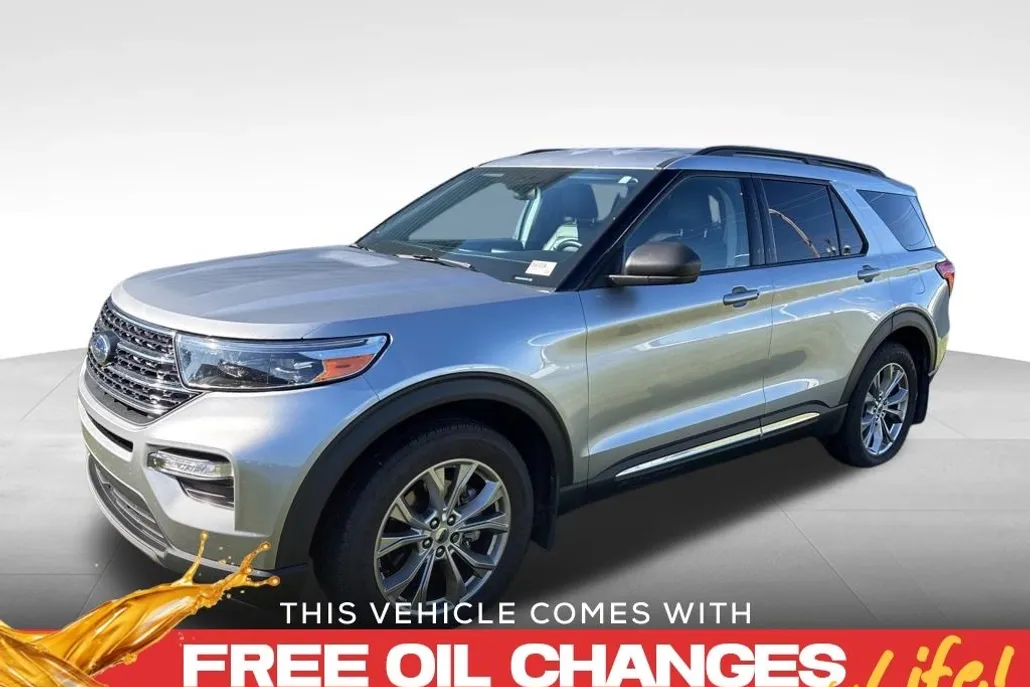 2022 Ford Explorer XLT photo 1