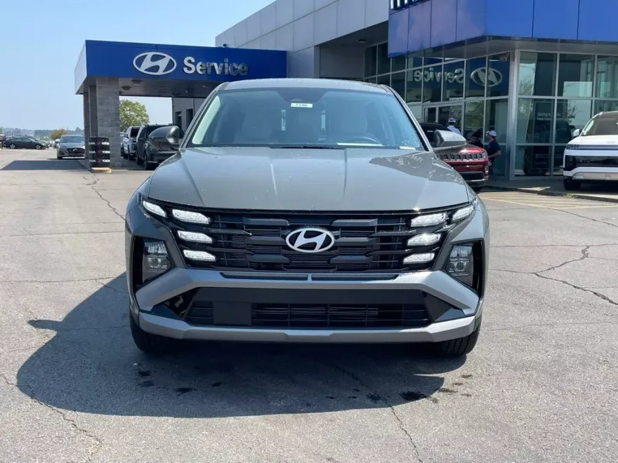 2026 Hyundai Tucson SE photo 1