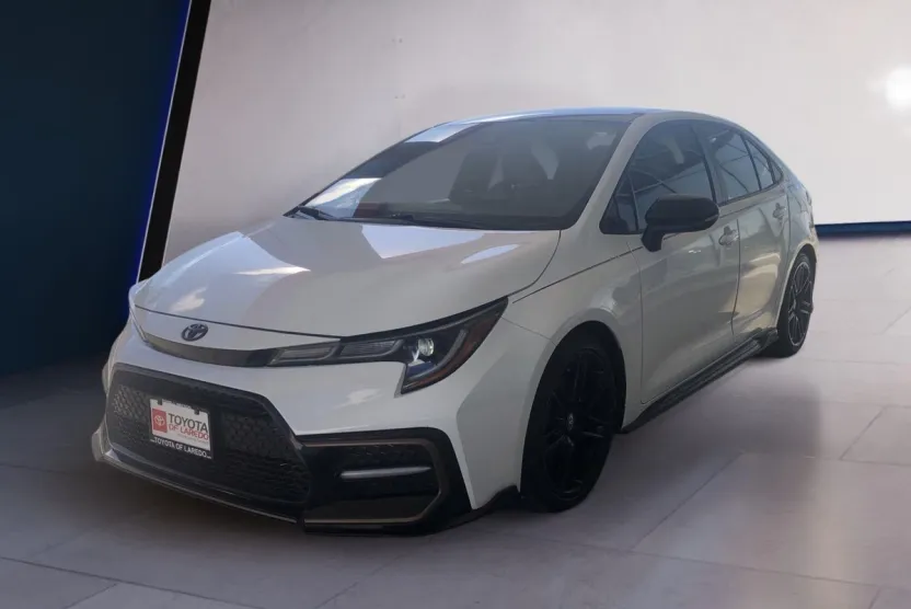 2022 Toyota Corolla SE photo 1