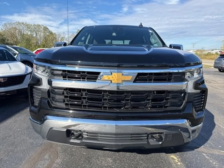 2024 Chevrolet Silverado 1500 LT photo 1