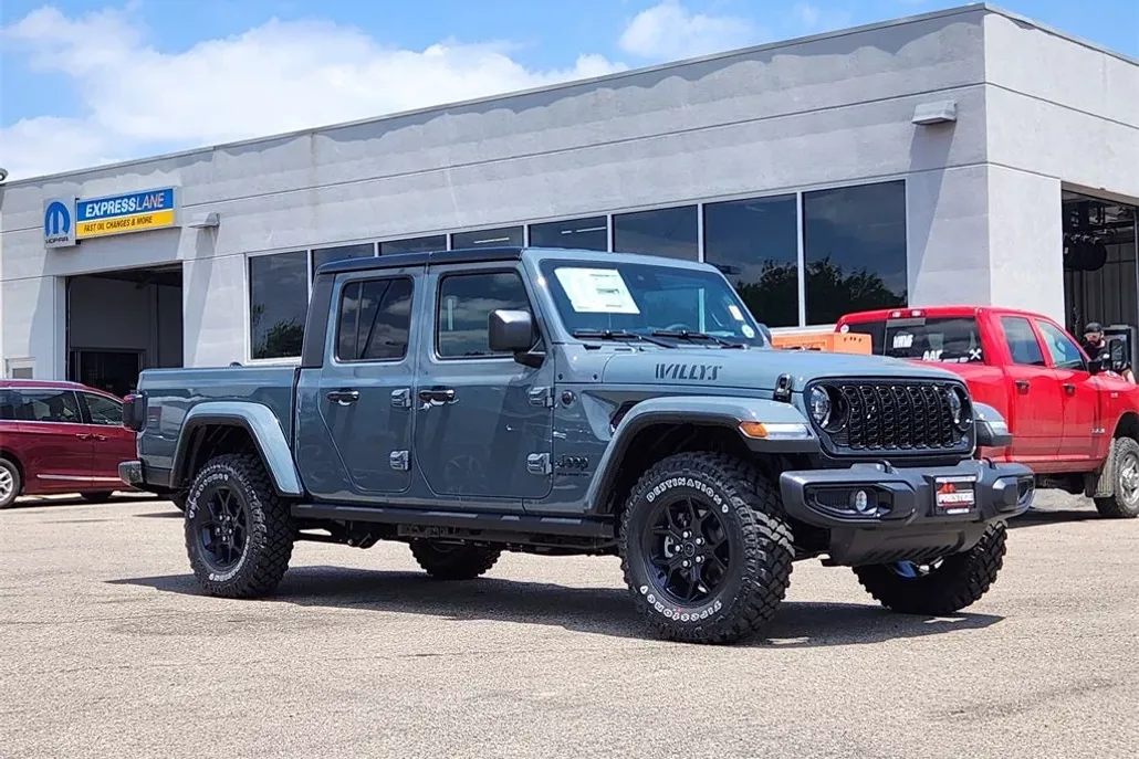 2025 Jeep Gladiator Willys photo 1