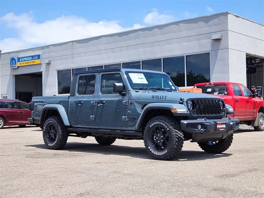 2025 Jeep Gladiator Willys photo 1