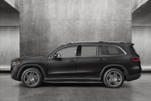 2025 Mercedes Benz GLS 450 4MATIC photo 3