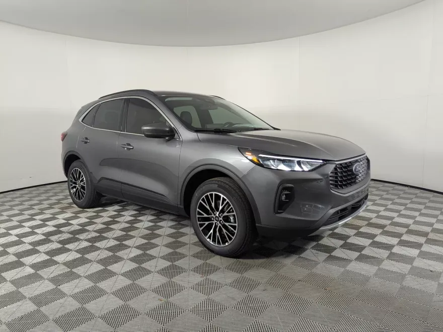 2025 Ford Escape photo 1