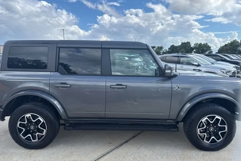 2023 Ford Bronco Outer Banks photo 1