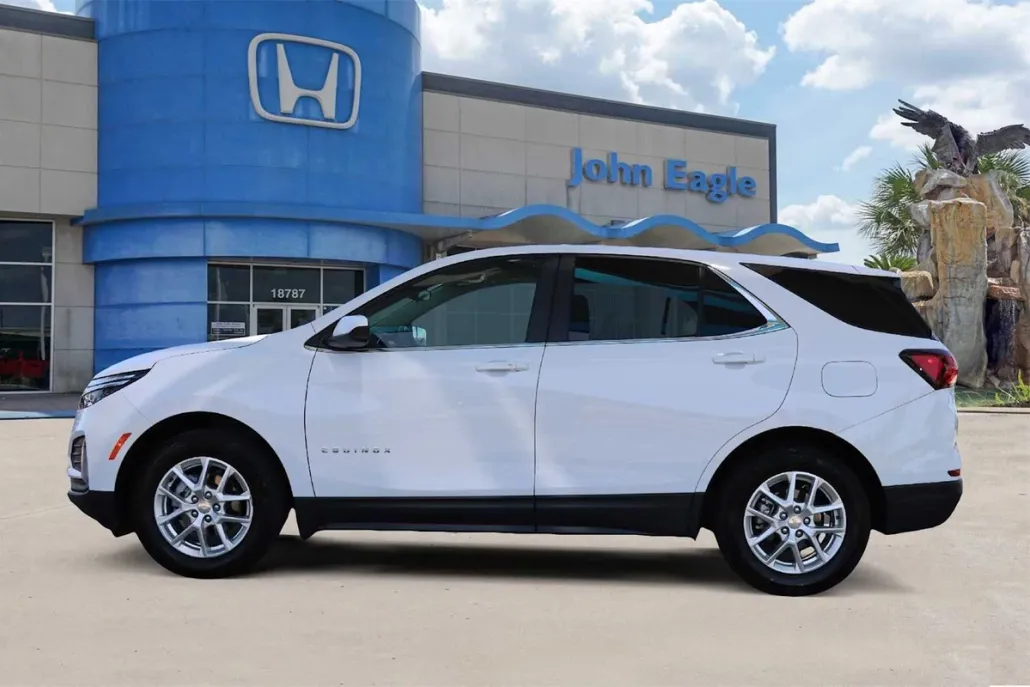 2024 Chevrolet Equinox photo 1