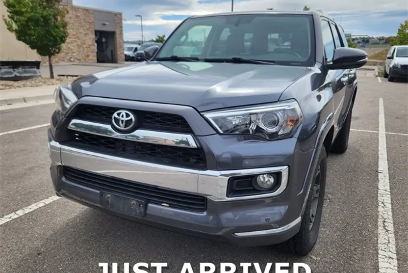 2015 Toyota 4Runner Limited photo 1