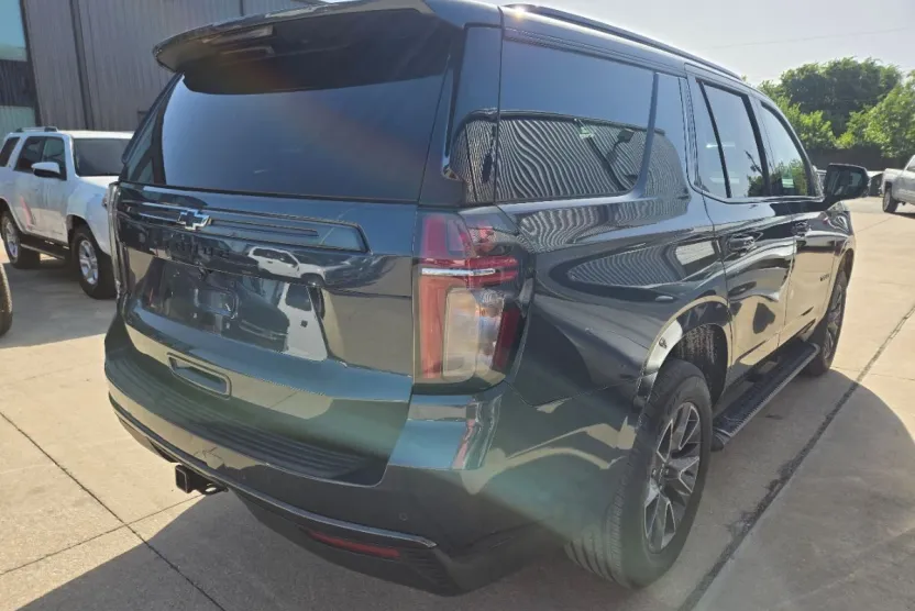 2021 Chevrolet Tahoe Z71 photo 1