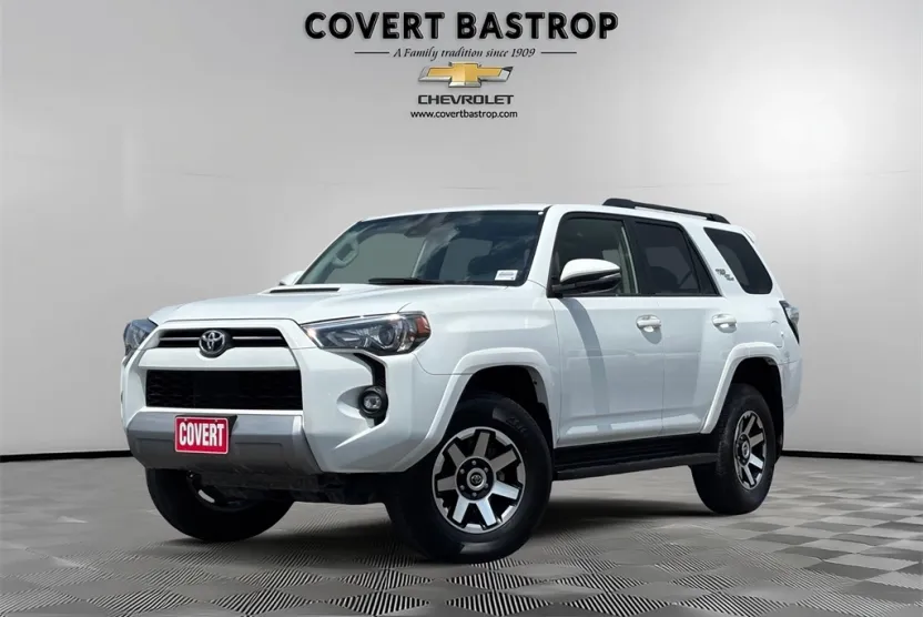 2024 Toyota 4Runner TRD Off-Road Premium photo 1