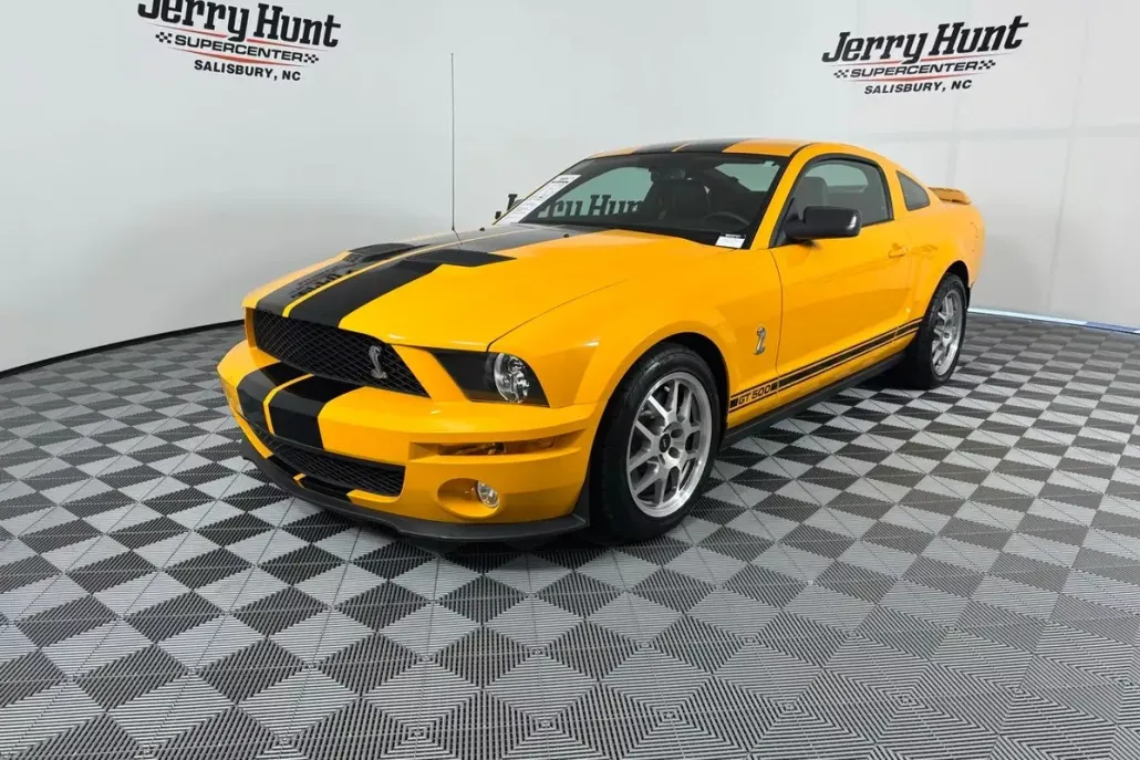 2009 Ford Mustang Shelby GT500 photo 1