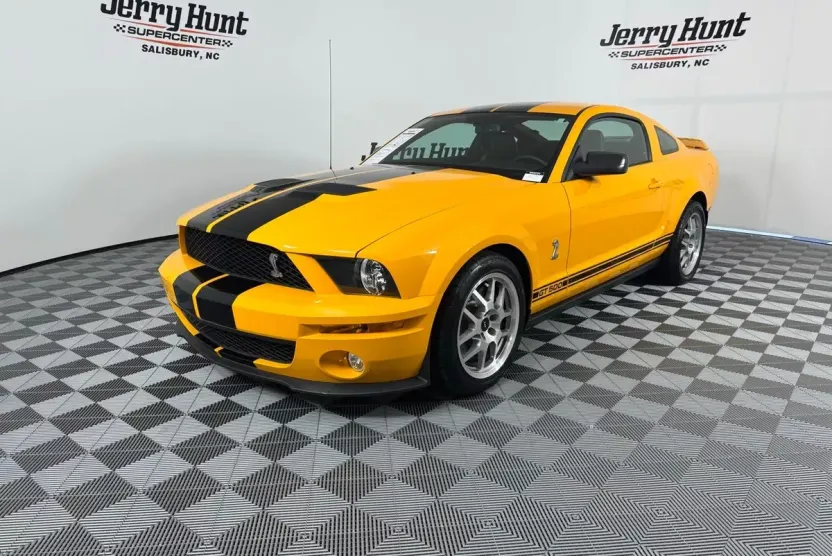 2009 Ford Mustang Shelby GT500 photo 1
