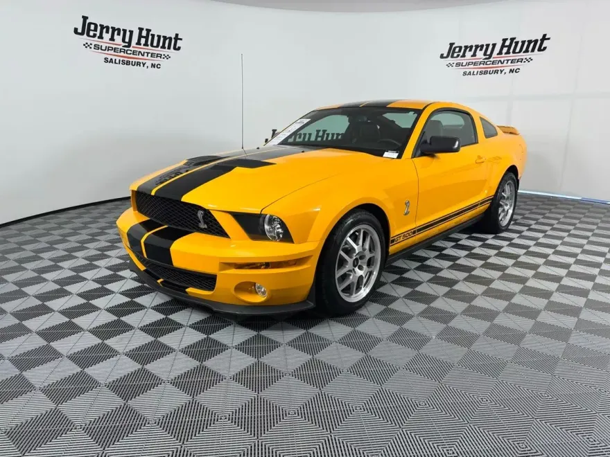2009 Ford Mustang Shelby GT500 photo 1