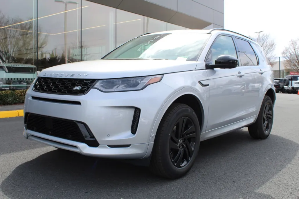 2025 Land Rover Discovery Sport S photo 1