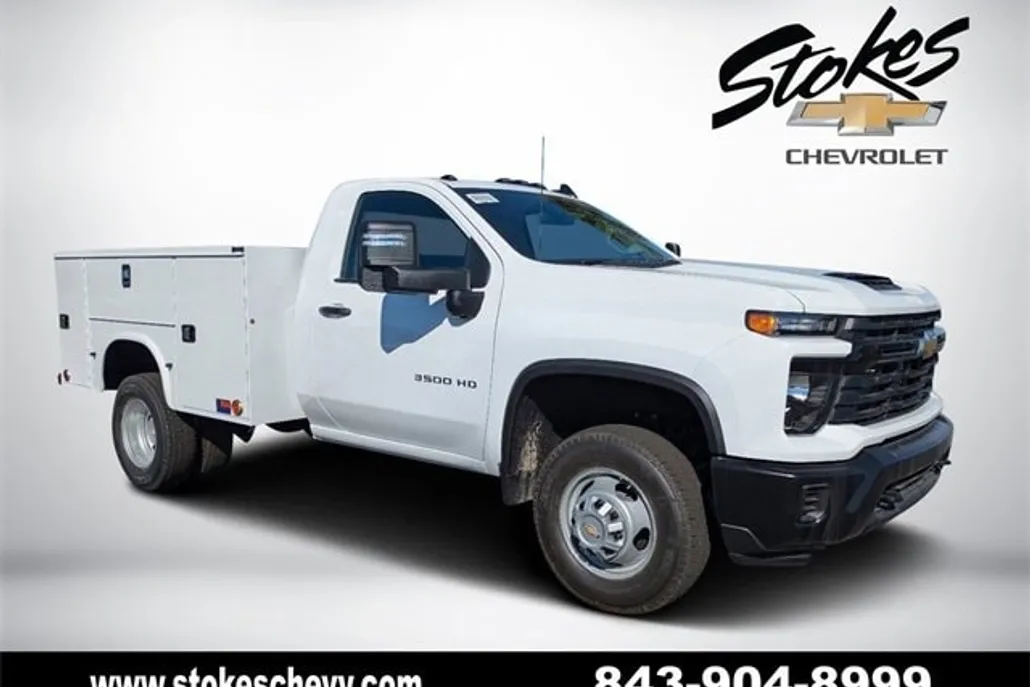 2025 Chevrolet Silverado 3500HD photo 1