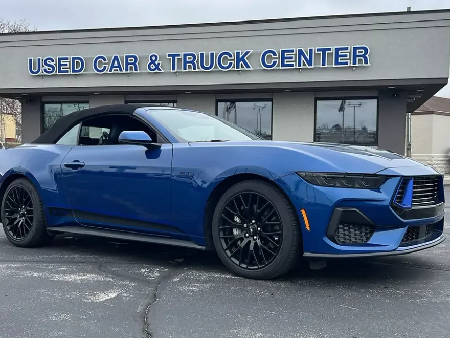 2024 Ford Mustang GT Premium Convertible photo 1