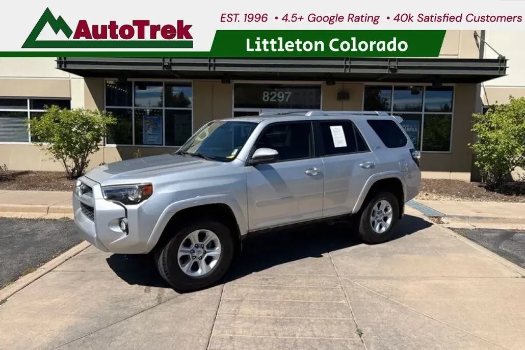 2018 Toyota 4Runner SR5 photo 1