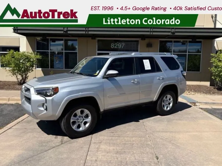 2018 Toyota 4Runner SR5 photo 1