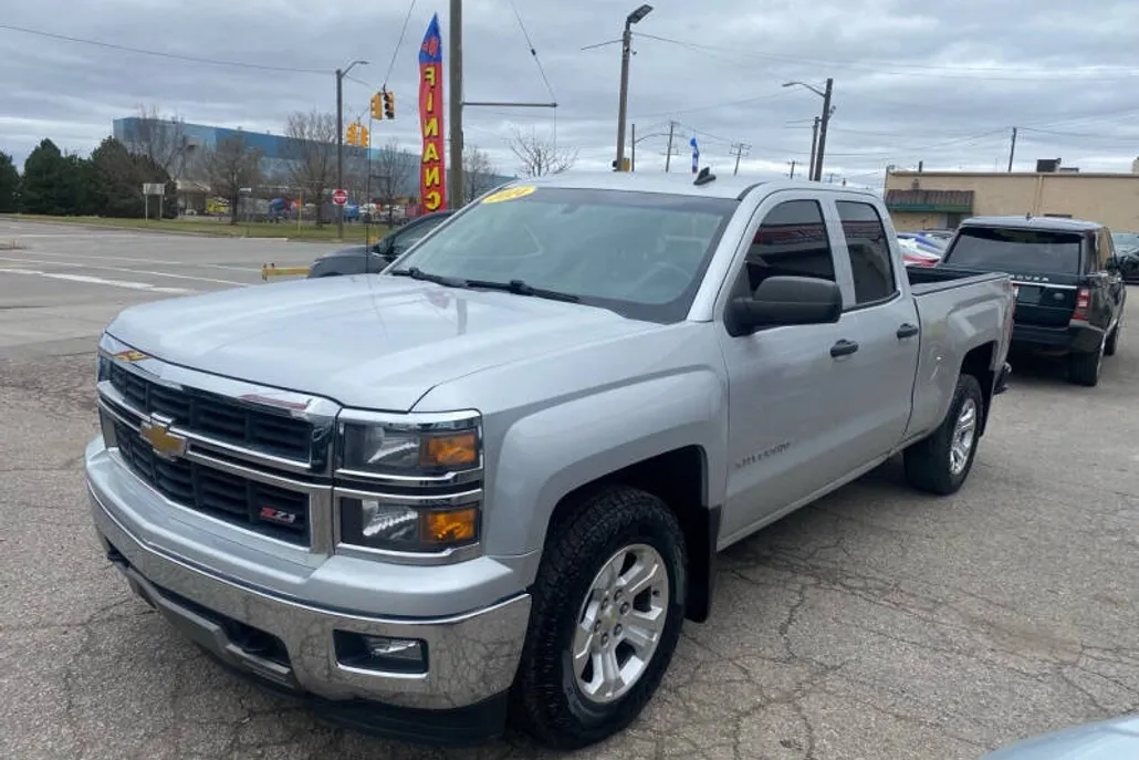 2014 Chevrolet Silverado LT photo 1