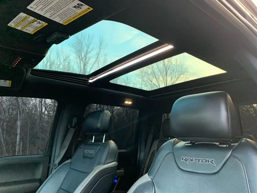 2017 Ford F-150 Raptor photo 12