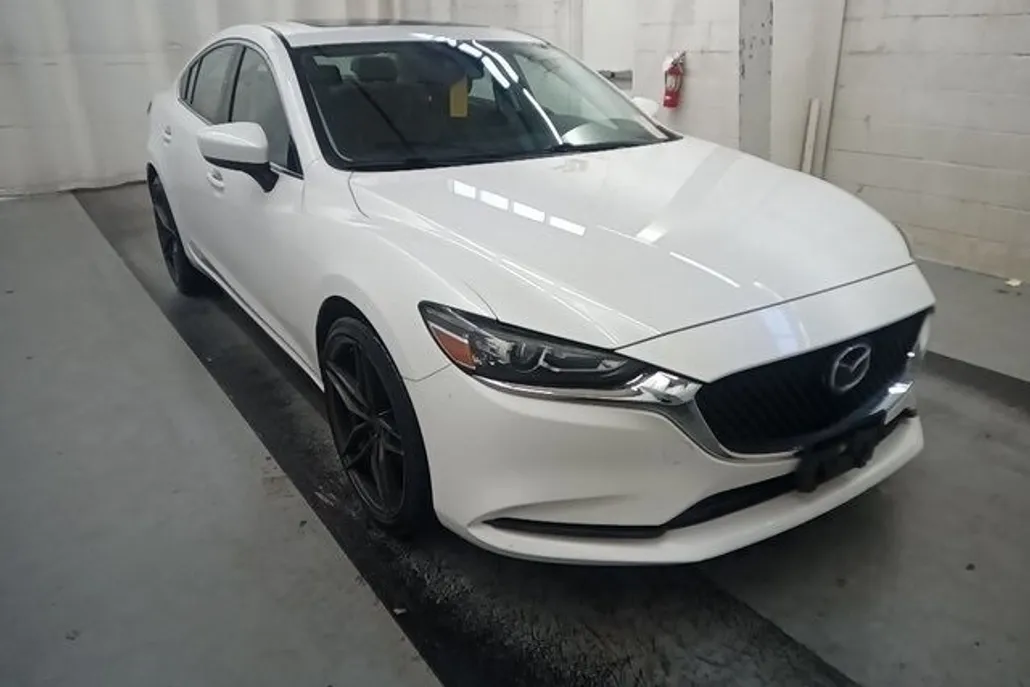 2018 Mazda Mazda6 Touring photo 1