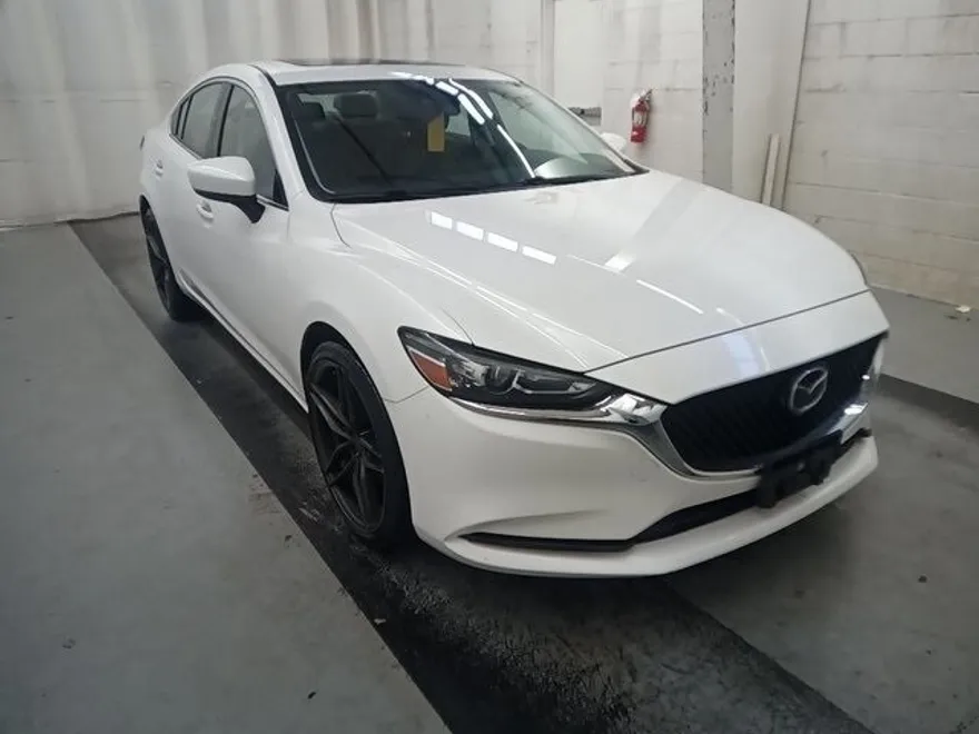 2018 Mazda Mazda6 Touring photo 1