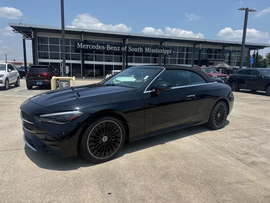 2025 Mercedes Benz CLE 300 4MATIC photo 1