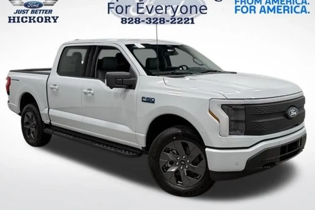 2025 Ford F-150 Lightning photo 1