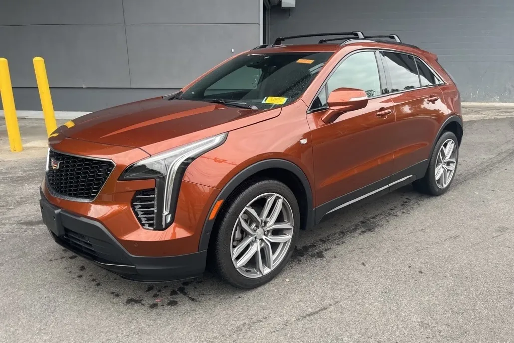 2019 Cadillac XT4 Sport photo 1