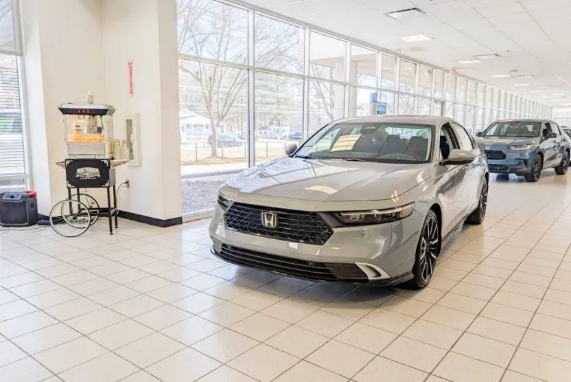 2025 Honda Accord Hybrid Touring photo 1