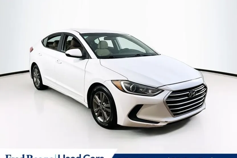 2017 Hyundai Elantra SE photo 1
