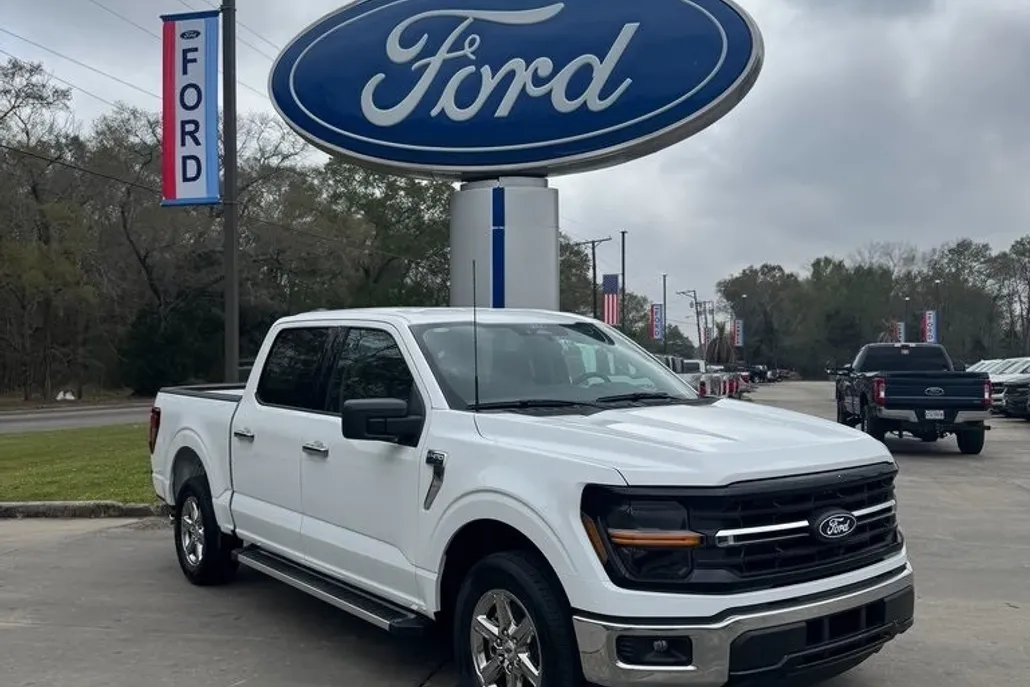 2025 Ford F-150 XLT photo 1
