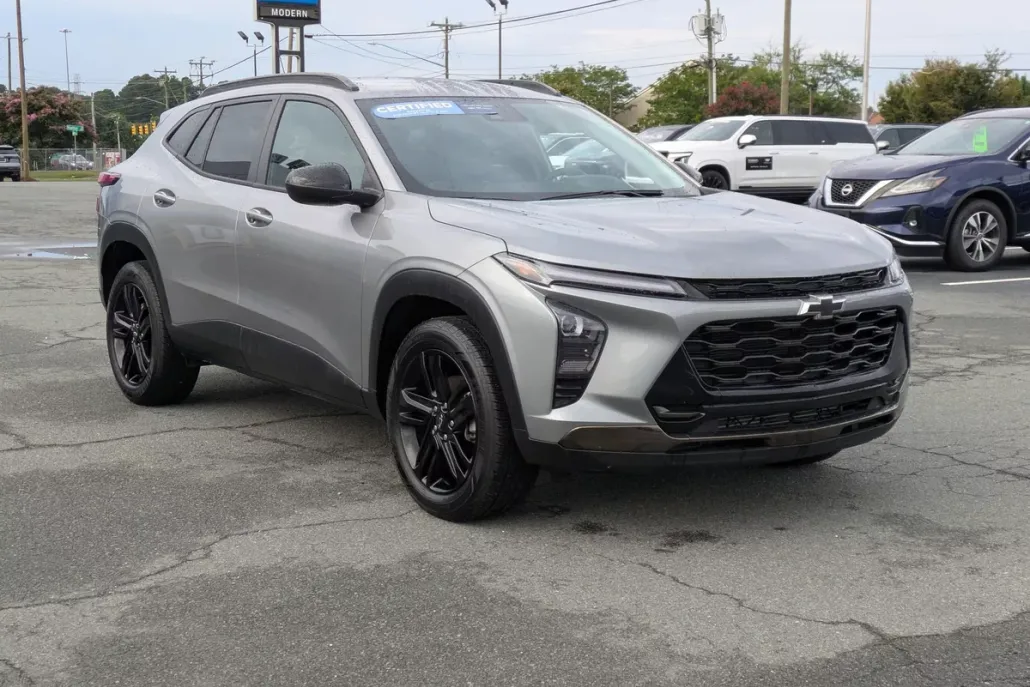 2025 Chevrolet Trax ACTIV photo 1