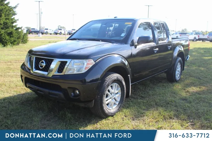 2015 Nissan Frontier SV photo 1