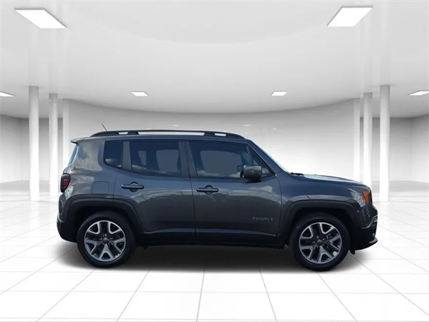 2017 Jeep Renegade Latitude North Edition photo 1