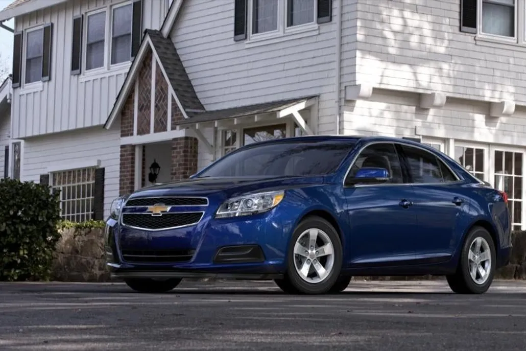 2013 Chevrolet Malibu 1LT photo 1