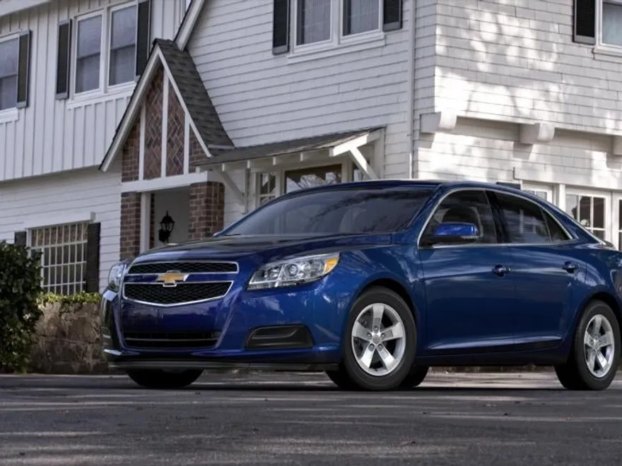 2013 Chevrolet Malibu 1LT photo 1