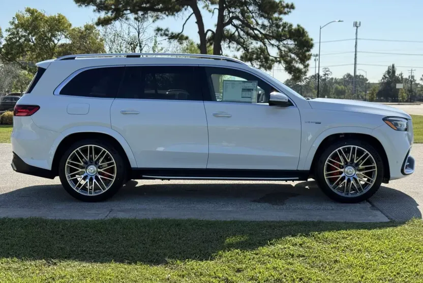 2026 Mercedes Benz GLS AMG 63 4MATIC photo 1