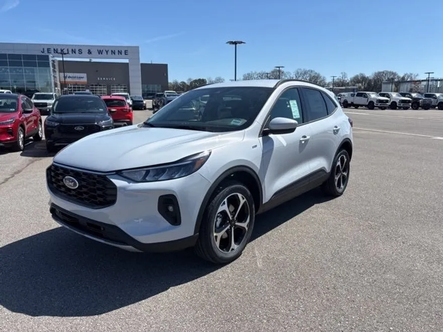 2025 Ford Escape Hybrid ST-Line Select photo 1