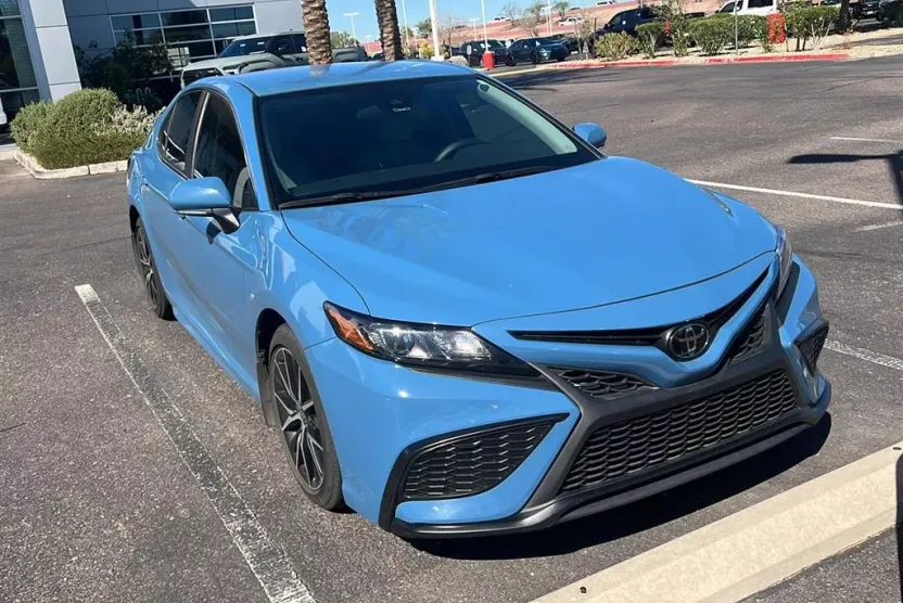 2023 Toyota Camry SE photo 1