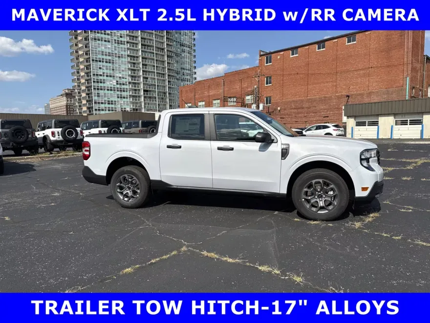 2025 Ford Maverick XLT photo 1
