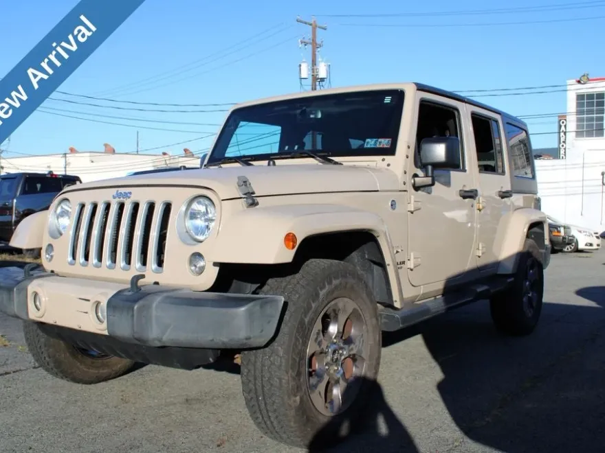2016 Jeep Wrangler Unlimited Sahara photo 1