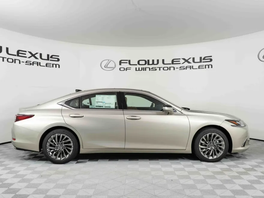 2025 Lexus ES 350 Ultra Luxury photo 1