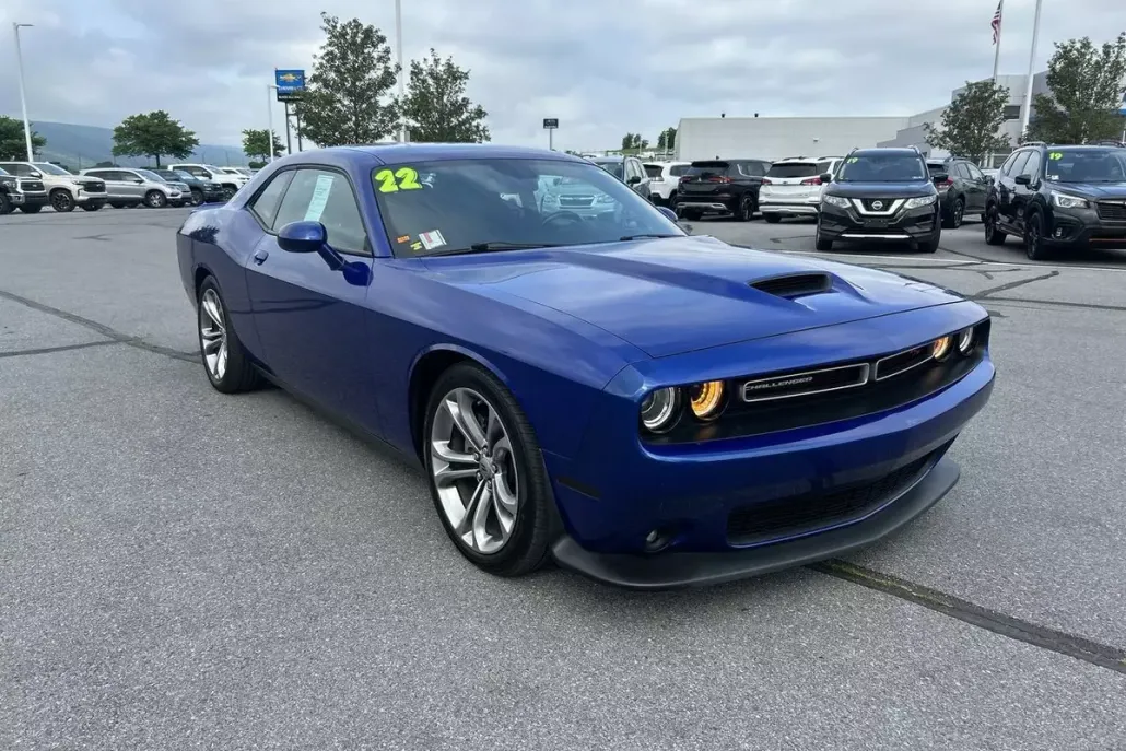 2022 Dodge Challenger R/T photo 1