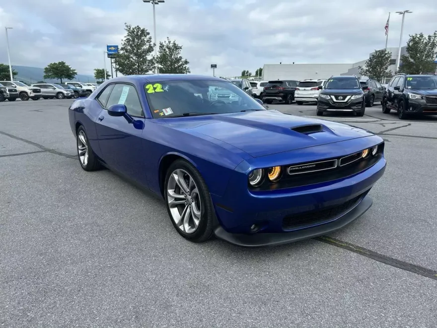 2022 Dodge Challenger R/T photo 1
