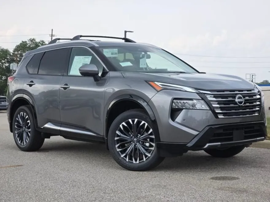 2026 Nissan Rogue Platinum photo 1
